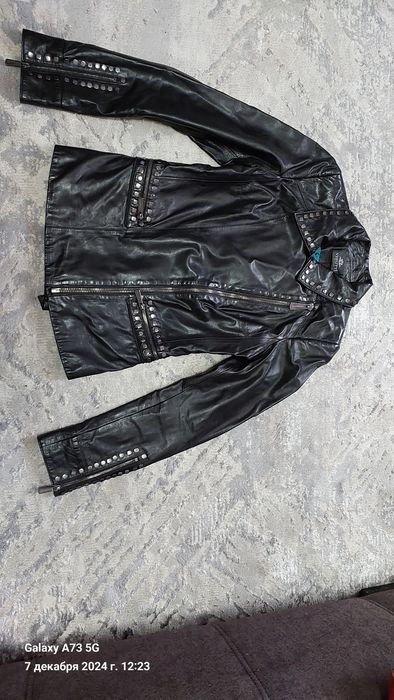 Продам кожаную натуральную  куртку косуху. В хорошем состоянии