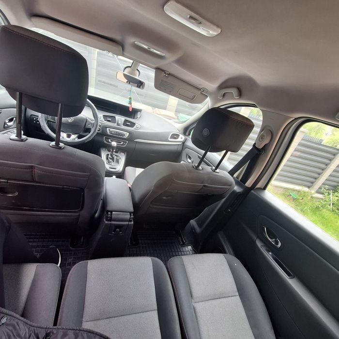 Vand Renault Scenic 2014, pret usor negociabil