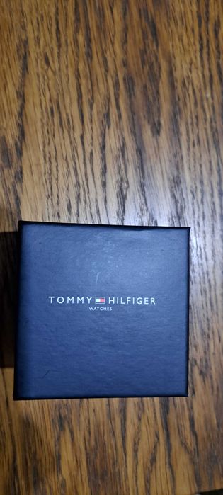 Часовник Tommy Hilfiger