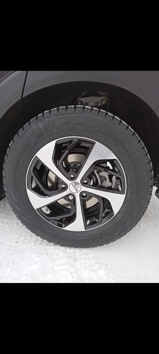 Прлдам зимнюю резину в комплекте с дисками