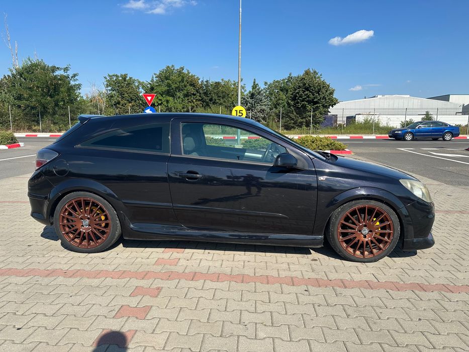 Vând Opel Astra H GTC 2007, 1.6 benzină 105 CP