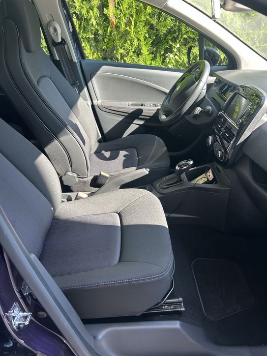 Renault Zoe ZE40 R110 Intens | Baterie Proprietate | 34.000 km | Unic Proprietar”.