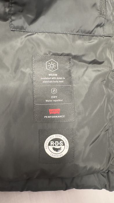 Куртка Levi’s оригинал