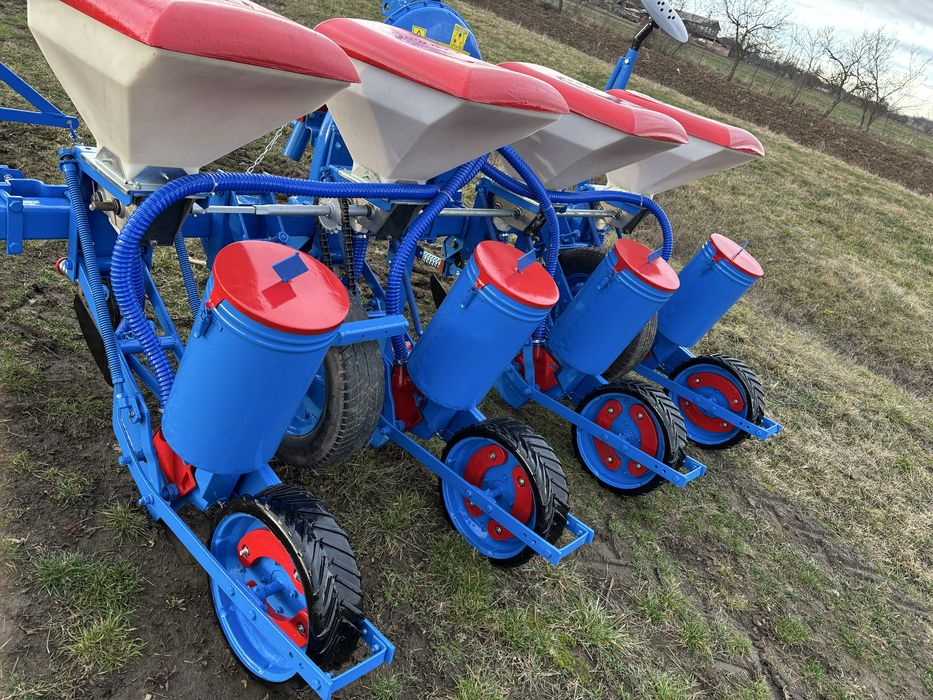 Semanatoare de porumb spc 4