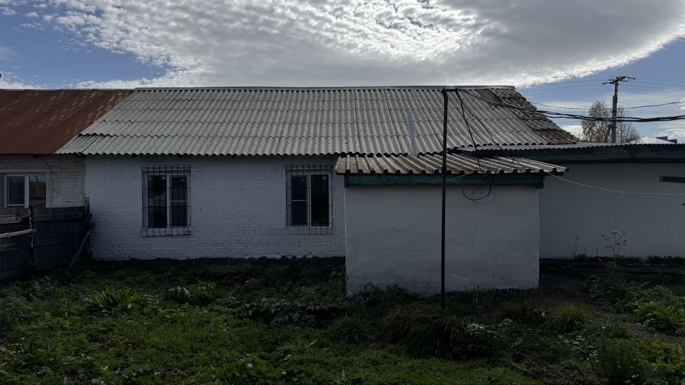 Продам дом на 6 районе.