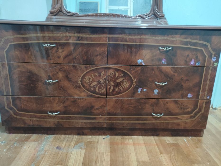 Комод тумба с зеркалом