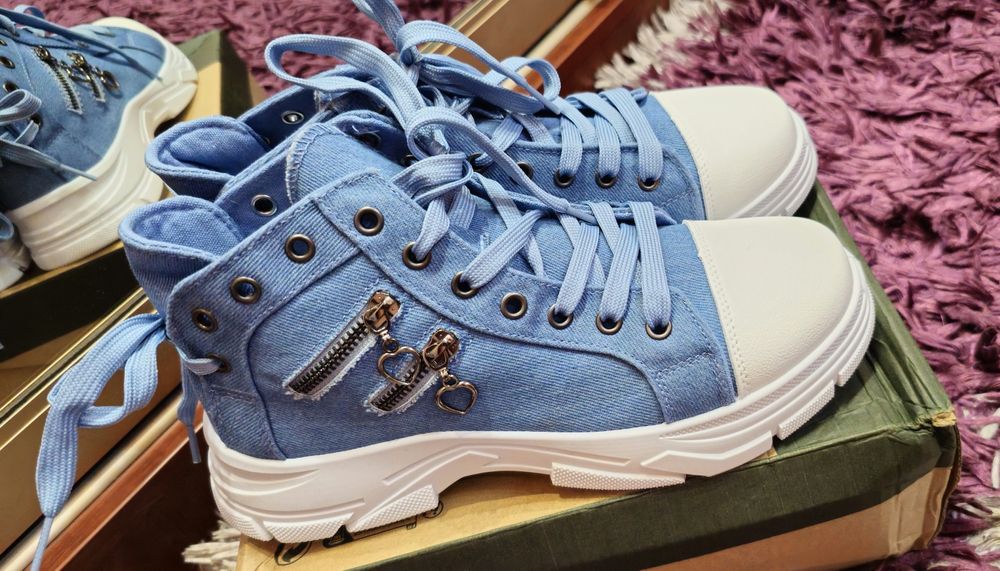 Женские джинсовые кроссовки