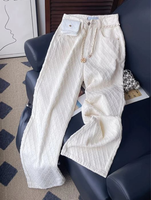 Новый джинсы сатылады