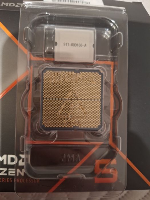 Ryzen 5 8400f , folosit 4-5 luni,garanție 20 de luni
