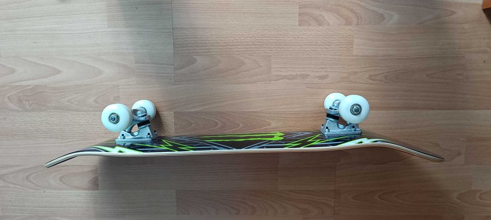 Monster skateboard