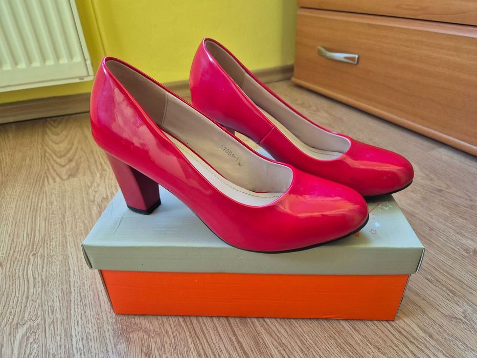 Pantofi rosii eleganti lacuiti dama marimea 38