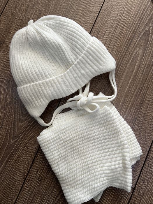 Шапка на малыша 0-5 месяцев