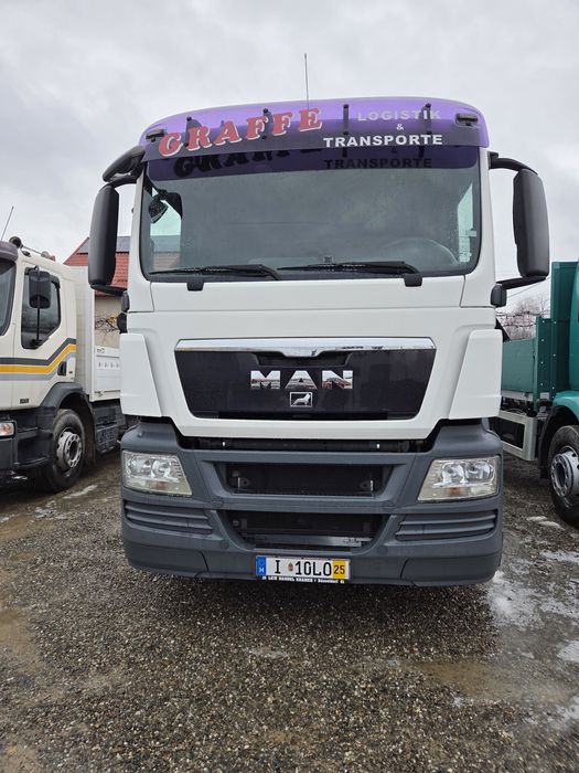 Camion Man TGS 26400 fara macara