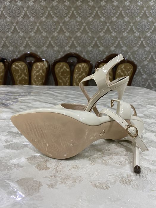 Срочно Босоножки 35размер