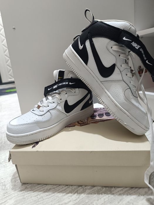 Кроссовки Nike Air Force 1 07 Mid LV8