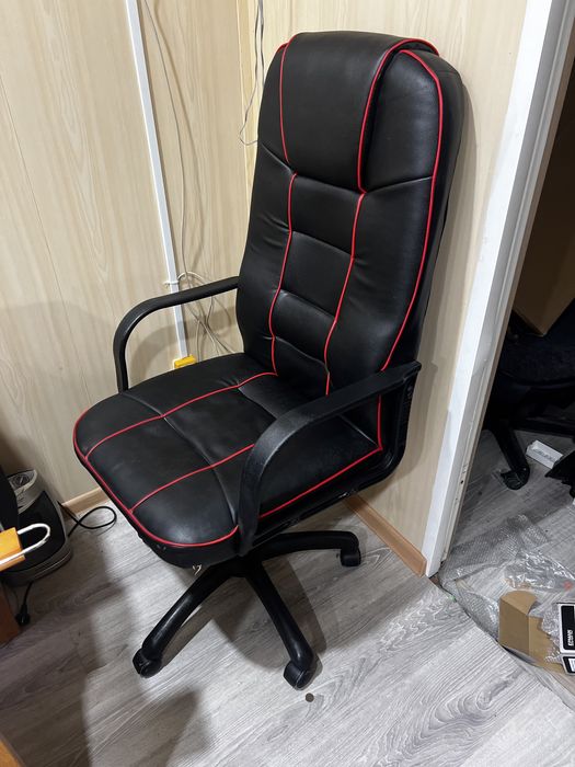 продам офисное кресло