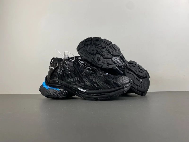 Balenciaga Runner Led
