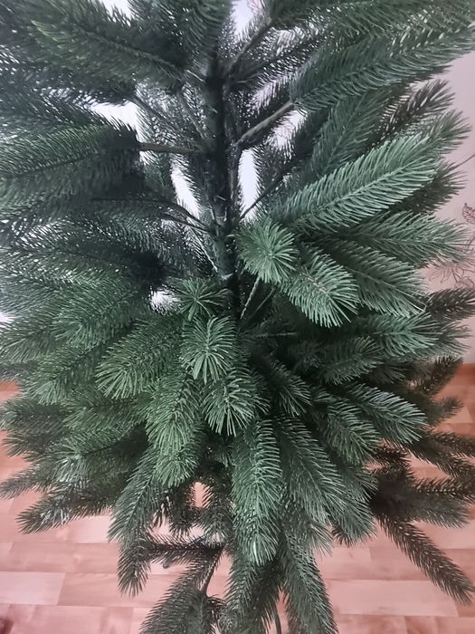 Ёлка искусственная