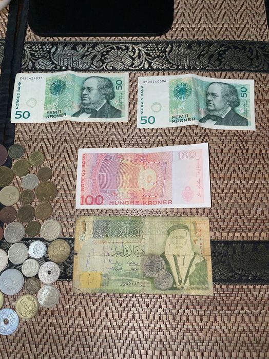 Стари банкноти пари стотинки