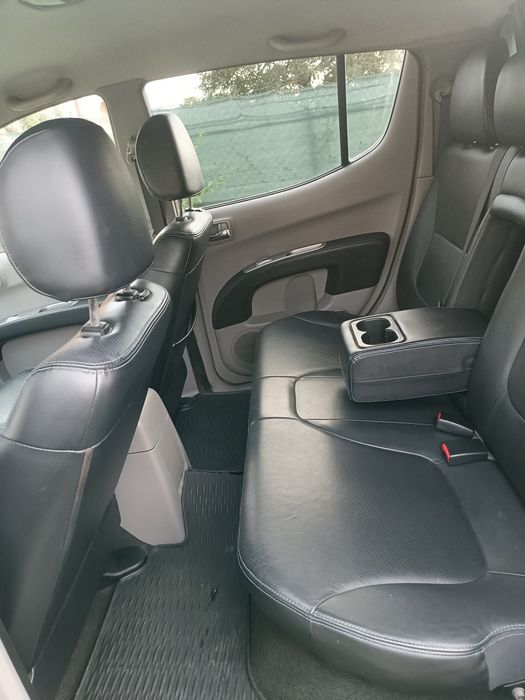 Mitsubishi L200 fabricație 2008 impecabil cu carte service