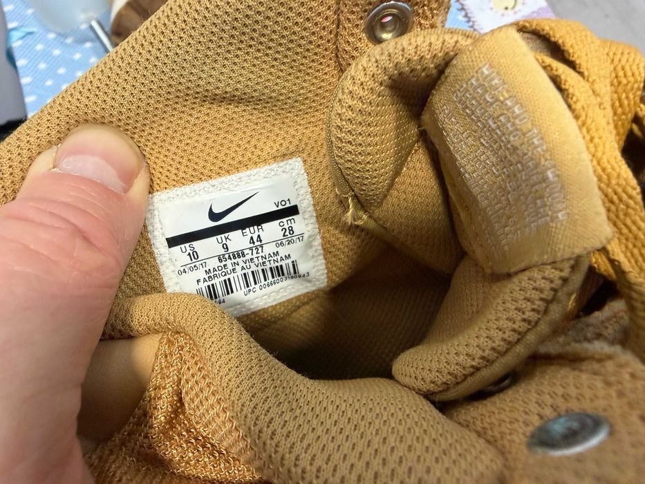 '''Nike Hoodland Suede''оригинални зимни обувки 44 номер