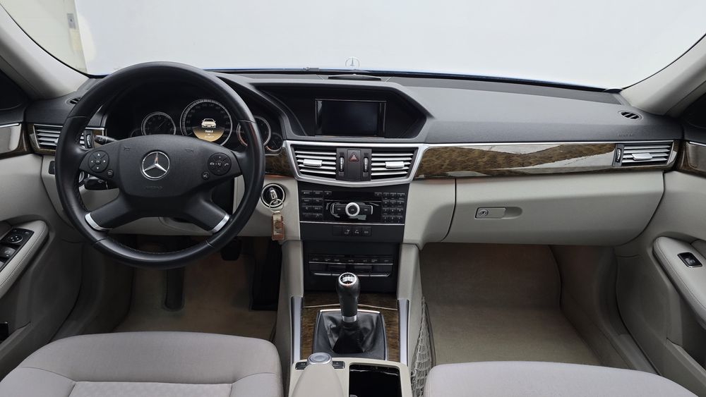 MERCEDES-BENZ E-Class 2012 — imagine 5