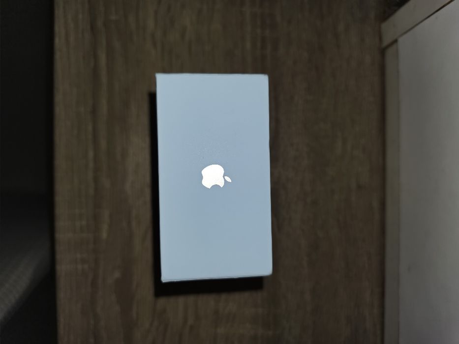 - AirPods Pro 3 -