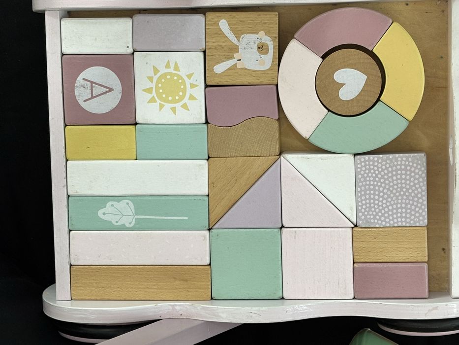 Antemergator din lemn, Little Dutch, cu 28 blocuri contructie,