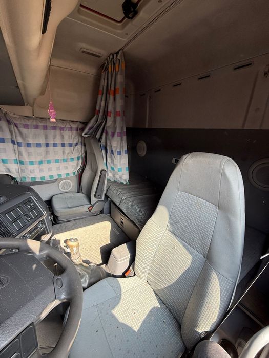 Dezmembrez 2 VOLVO FH12