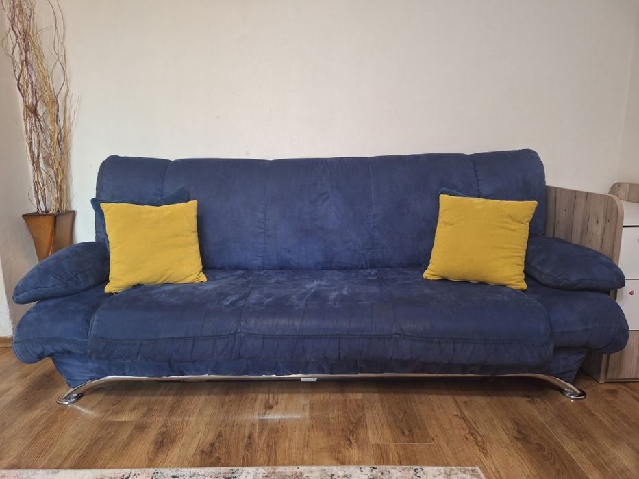 Разтегателен диван