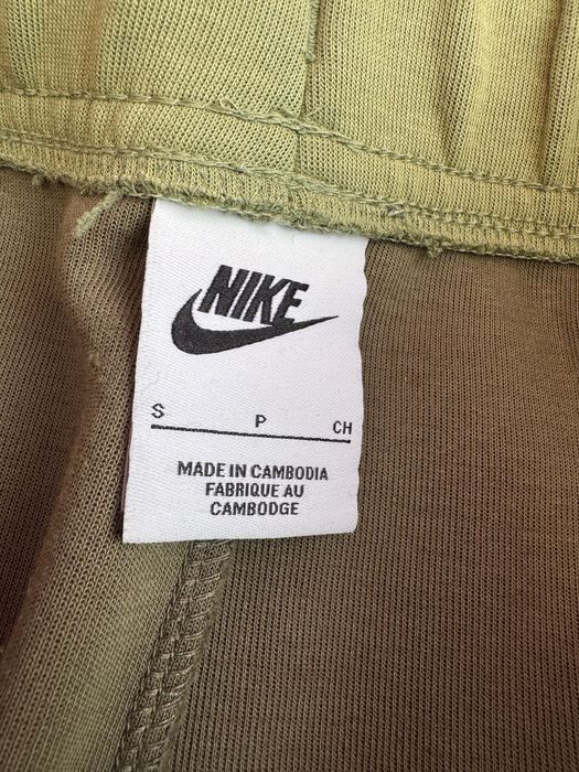 Nike tech fleece панталон зелен