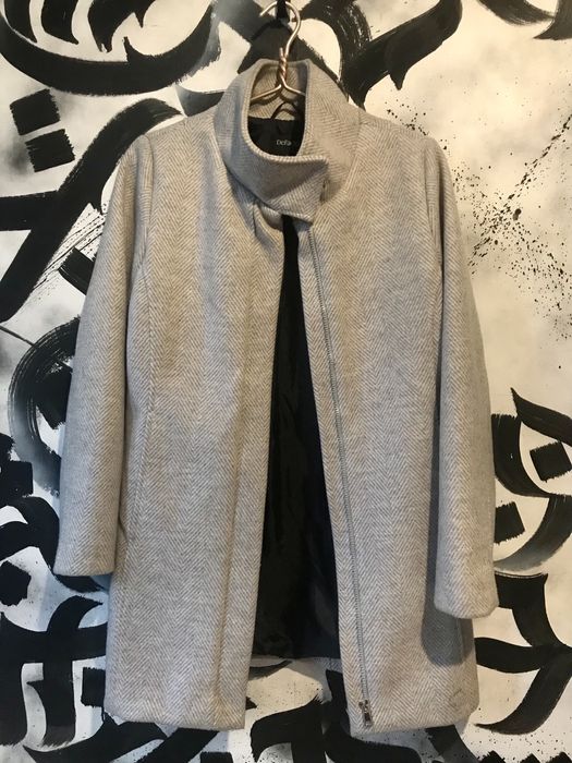 Продам пальто и кепку женскую