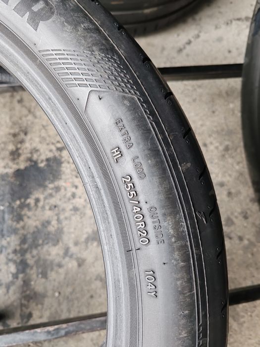 2 anvelope 255 40 20