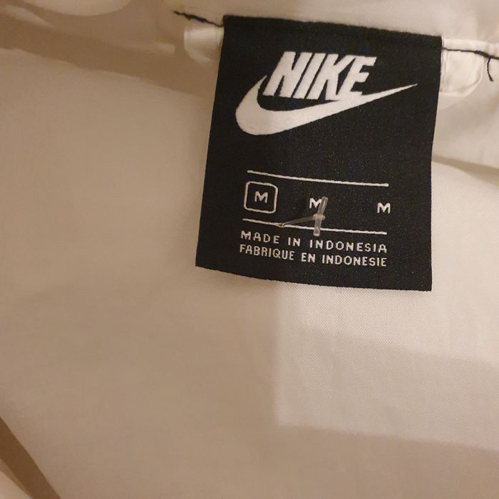 Продавам изгодно дамски якета,дънки  и кожено яке