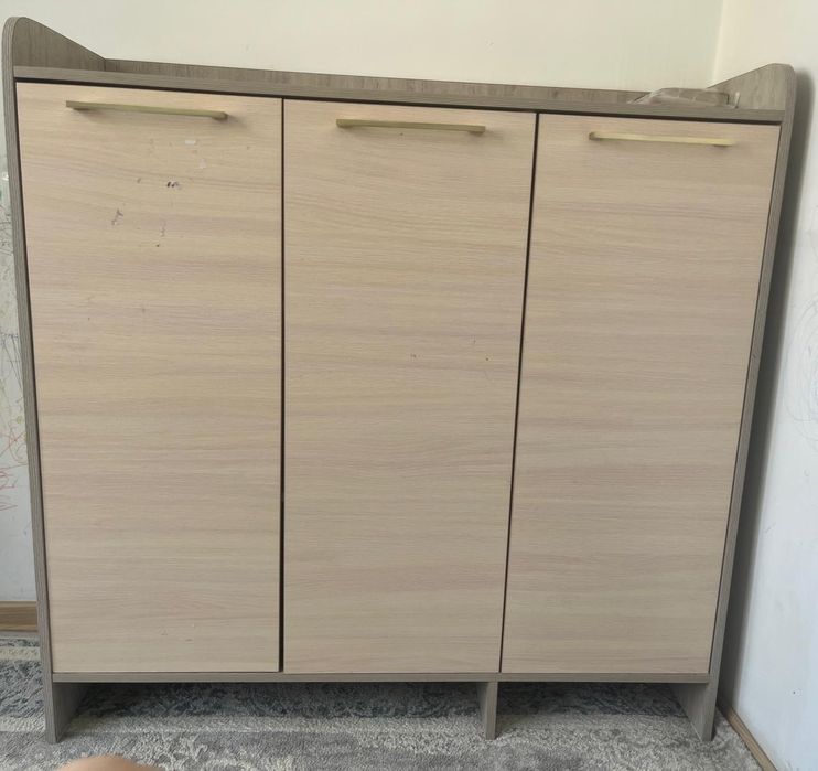 Камод шкафчик почти новыи