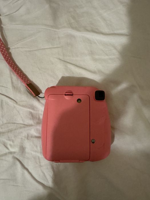 Фотоапарат с моментални снимки instax mini 9
