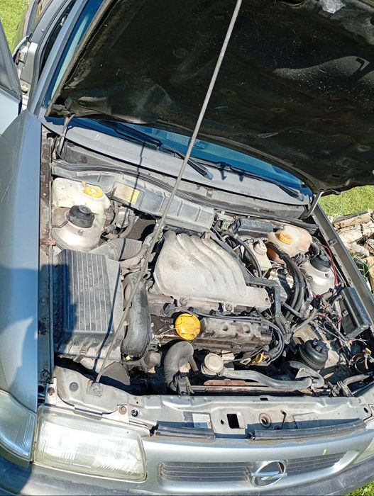 Опел Астра 1.6 автомат