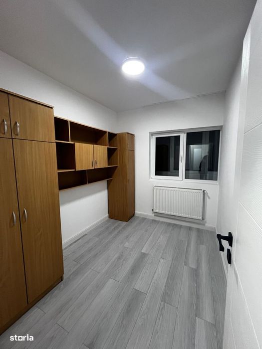Apartament 3 camere, parter, balcon, lift