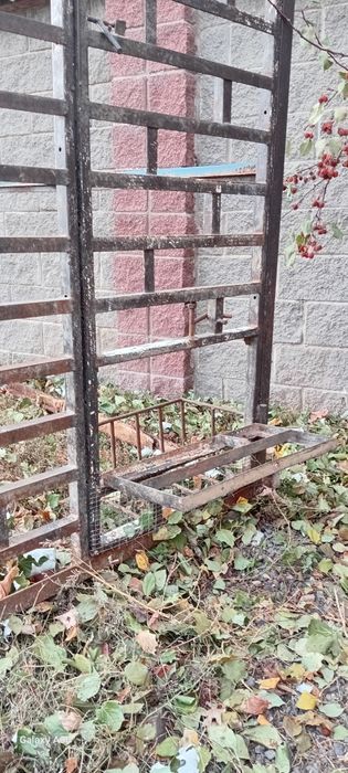 Продам вольер осталось только обшить