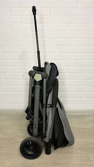 Коляска в хорошем состоянии