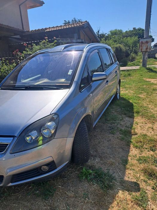 Opel Zafira перфектно състояние