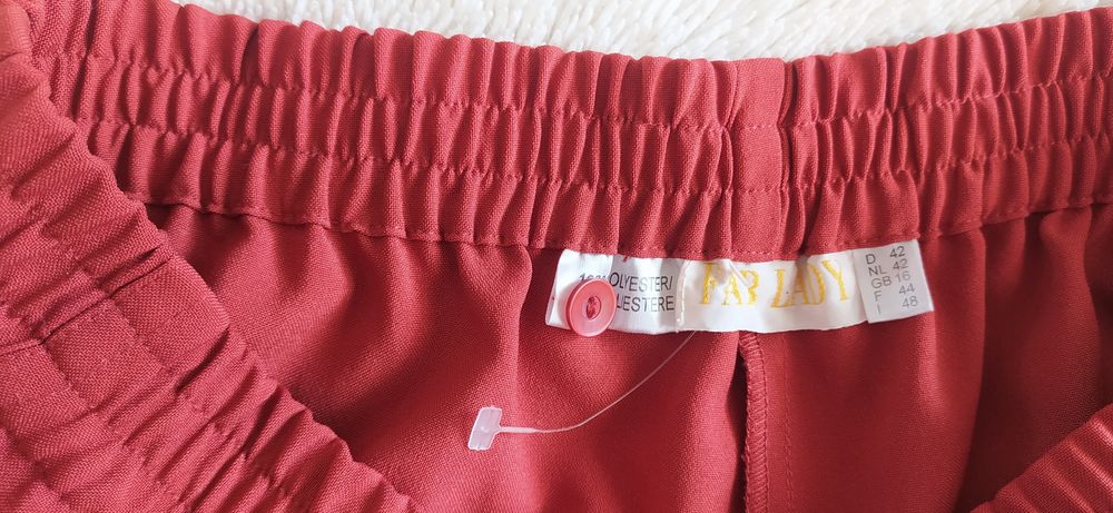 Pantaloni pentru femei, mărimea 44, cu elastic