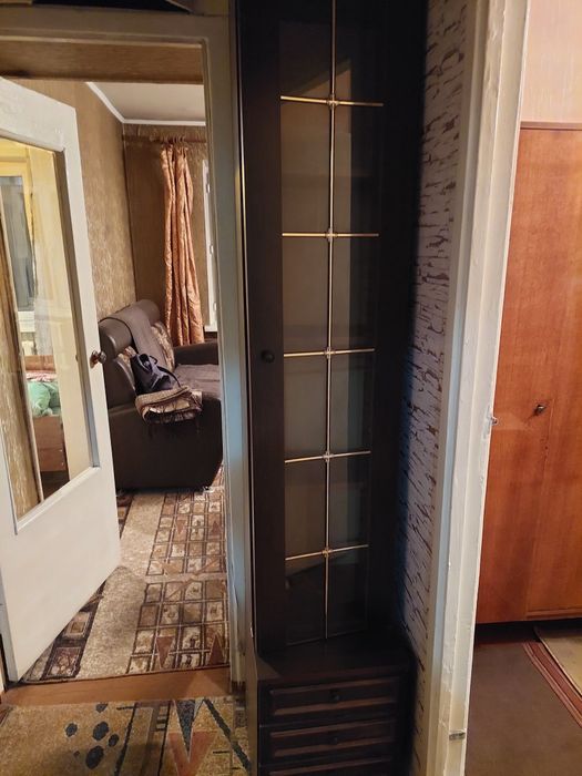 Шкафы диваны столы