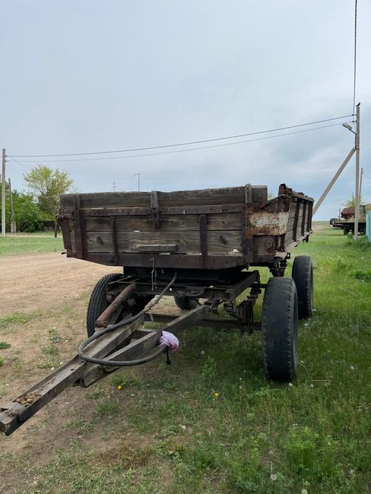 Продам трактор с куном, телегу,