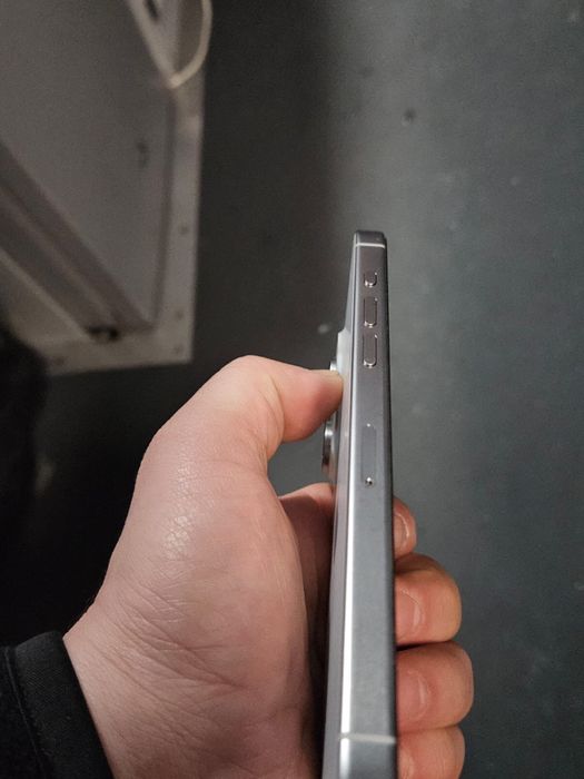 Продам Iphone 15 pro max