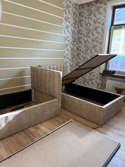 Shkaf kravat yangi 8shlatilmagan