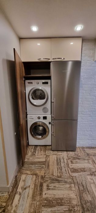 Дава се под наем Четиристаен апартамент в София, Младост 3 - 130 кв.м за 1250 € - Снимка #10