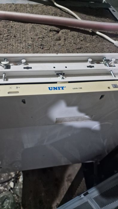 Продам посудомоечную машину UNIT