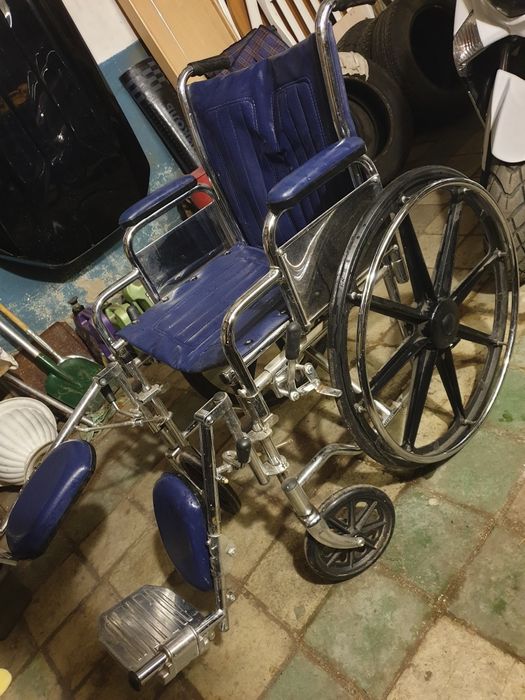 Продам коляску инвалидную