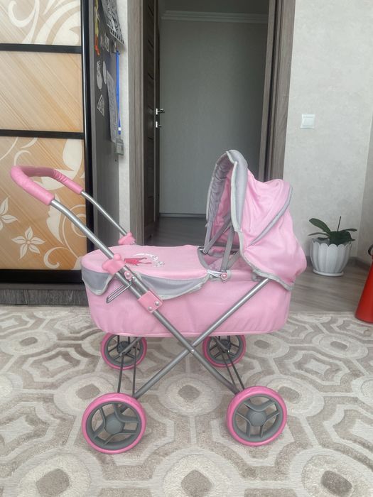 Коляска кукольная